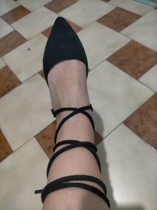 Ballerine nere con lacci