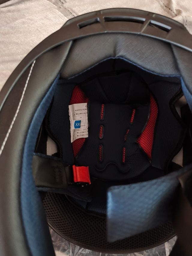 Casco de moto Gike diseño Venom