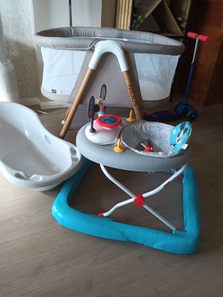 Mini cuna, andador y bañera para bebés