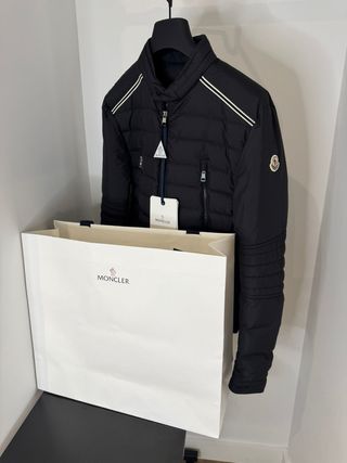 Chaqueta Moncler Perial Negra Acolchada