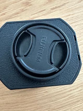 Fujifilm XT-2 con 5 baterías y funda de cuero.