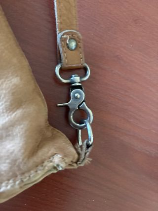 Bolso de piel Hakei cruzado color camel