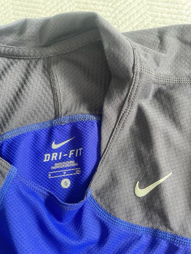 Camiseta Nike Dri-Fit Azul y Gris