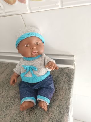 Muñeco bebé con ropa