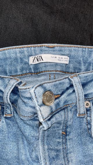 Pantalón vaquero niño desgastado