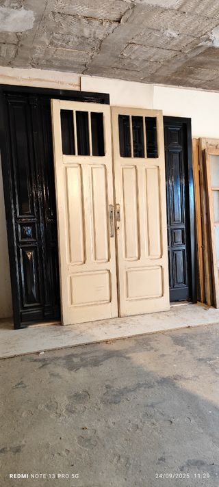 Puerta doble madera maciza antigua