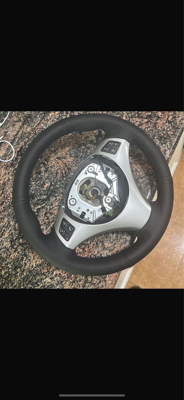 Volante BMW Serie 1 E87 E88 E81 E82