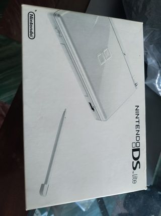 Caja Nintendo DS Lite