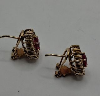 Pendientes fucsia de oro 18k ,7,75gr Ref G-180.