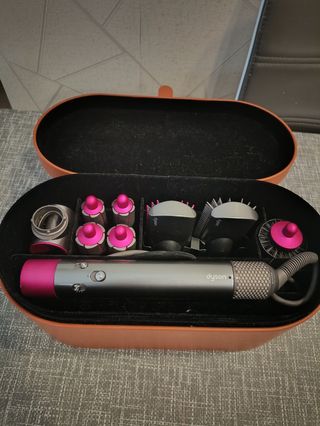 Dyson Airwrap con tutti gli accessori originali 