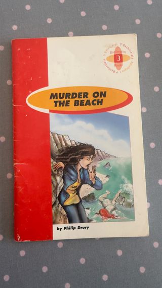 Libro MURDER ON THE BEACH 