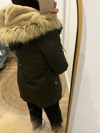 Parka verde con forro de borreguito