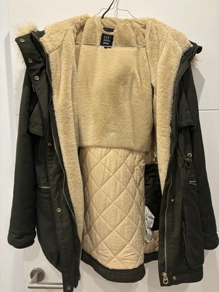 Parka verde con forro de borreguito