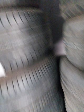 Neumáticos 215/45R17