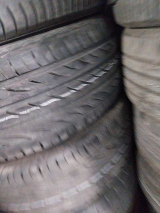 Neumáticos 215/45R17