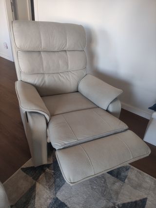 Poltrona reclinável bege/cinza