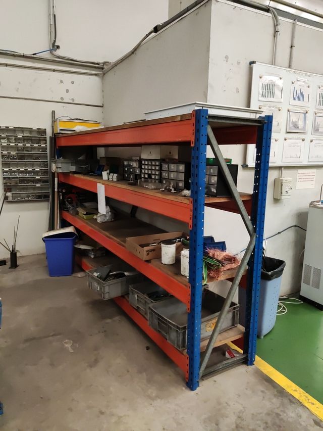 Estantería Metálica Industrial Roja