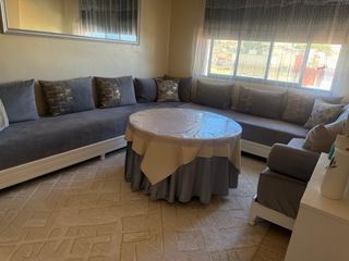 salon moruno,sillas , canapé , nevera, mesitas etc