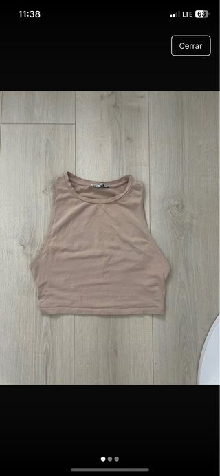 Top Zara beige sin mangas