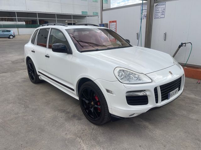 Porsche Cayenne GTS