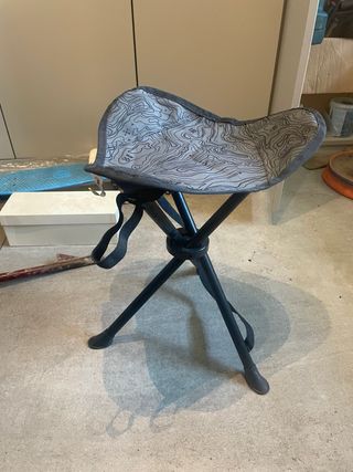 Sedia da pesca pieghevole a tre gambe