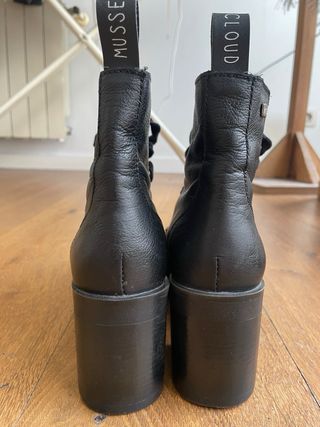 Botines negros Musse & Cloud