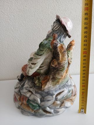 Statua Uomo Ubriaco in Ceramica
