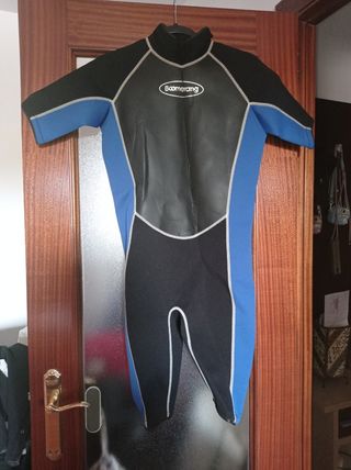 Traje de neopreno corto