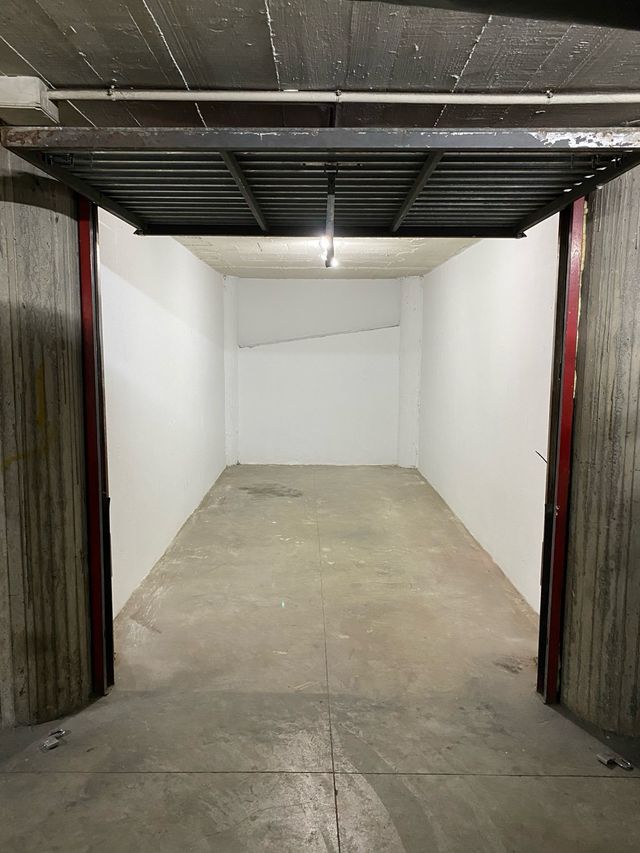 Trastero grande en venta Calle Josep irla Salt