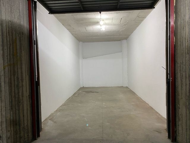 Trastero grande en venta Calle Josep irla Salt