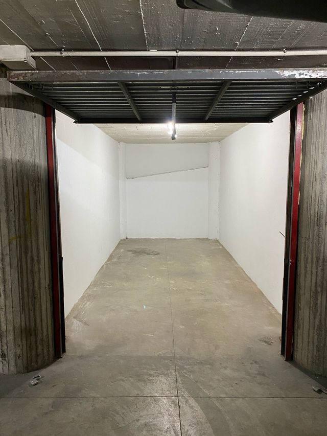 Trastero grande en venta Calle Josep irla Salt