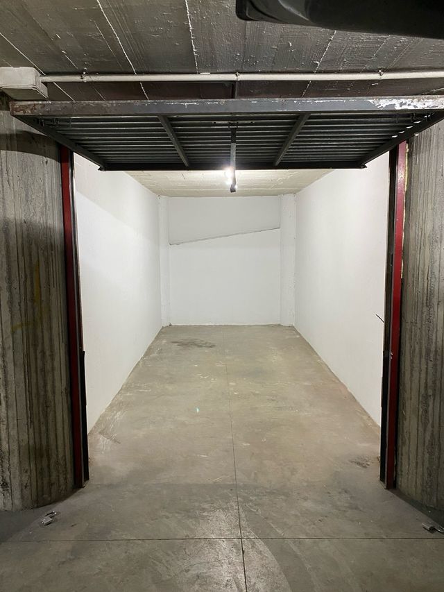 Trastero grande en venta Calle Josep irla Salt