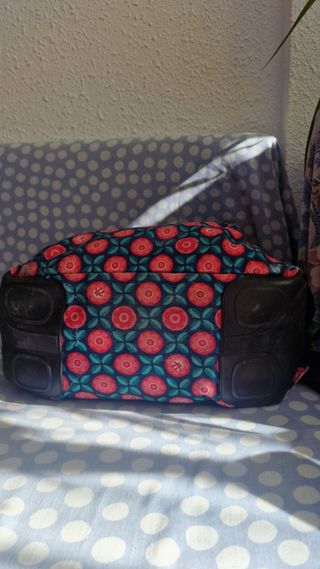 Mochila floral azul y rosa