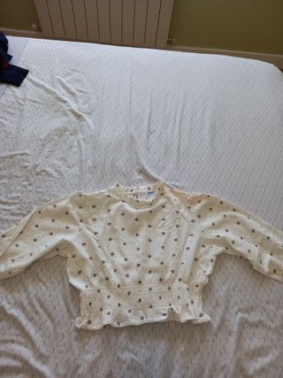 Blusa Mayoral blanca con estampado floral talla 12