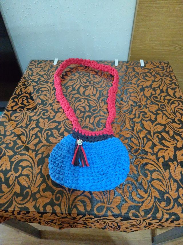 Bolso de mujer con asa larga