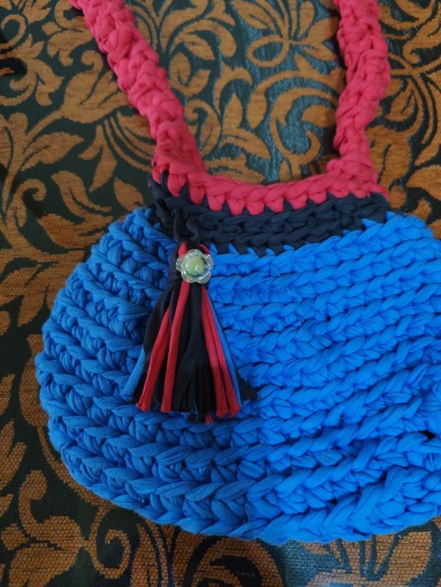 Bolso de mujer con asa larga