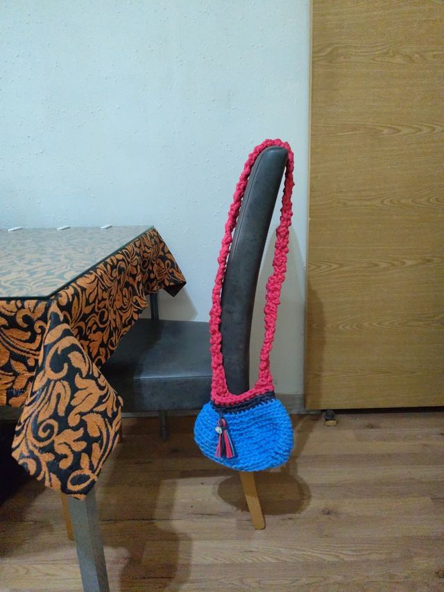 Bolso de mujer con asa larga