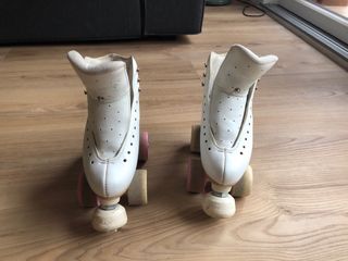 patines  de patinaje artístico en perfecto estado