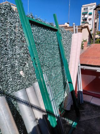 Puerta Mallazo Verde 2m x 90cm con Poste