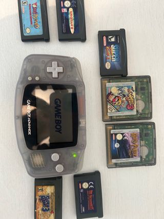 Consola Game Boy Advance Gris + 8 Juegos