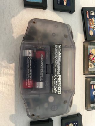 Consola Game Boy Advance Gris + 8 Juegos