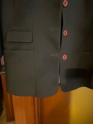 Dos chaquetas tipo americana