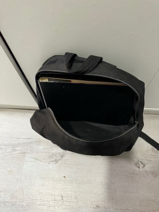 Mochilas escolares, estampadas y negras