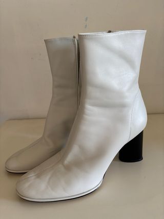 Botines de piel blancos y negros