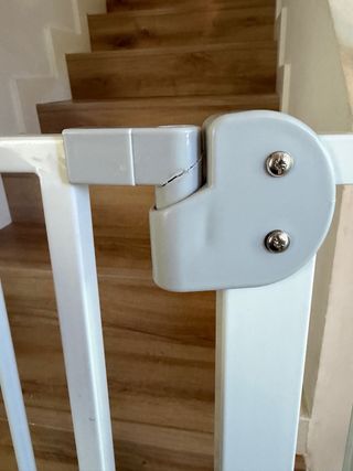 Barrera de seguridad para escaleras y pasillos. 