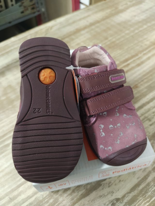 Zapatillas Biomecanics niña fucsia