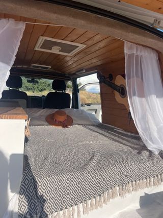 Volkswagen Transporter T5 2011