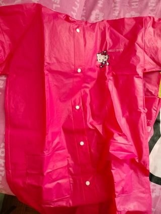 Chubasquero Hello Kitty Rosa. 