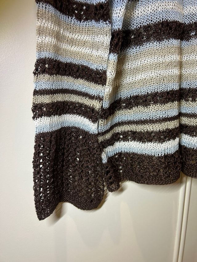 Maglia in lino fatta a mano ai ferri