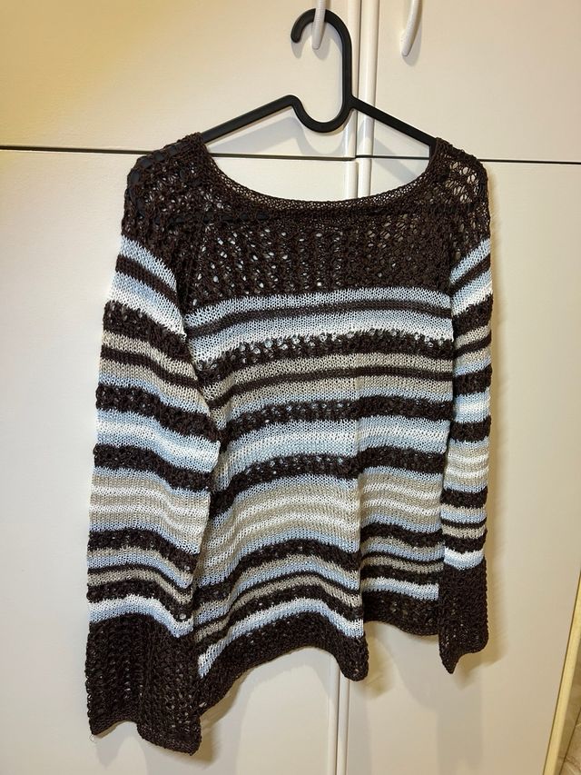 Maglia in lino fatta a mano ai ferri